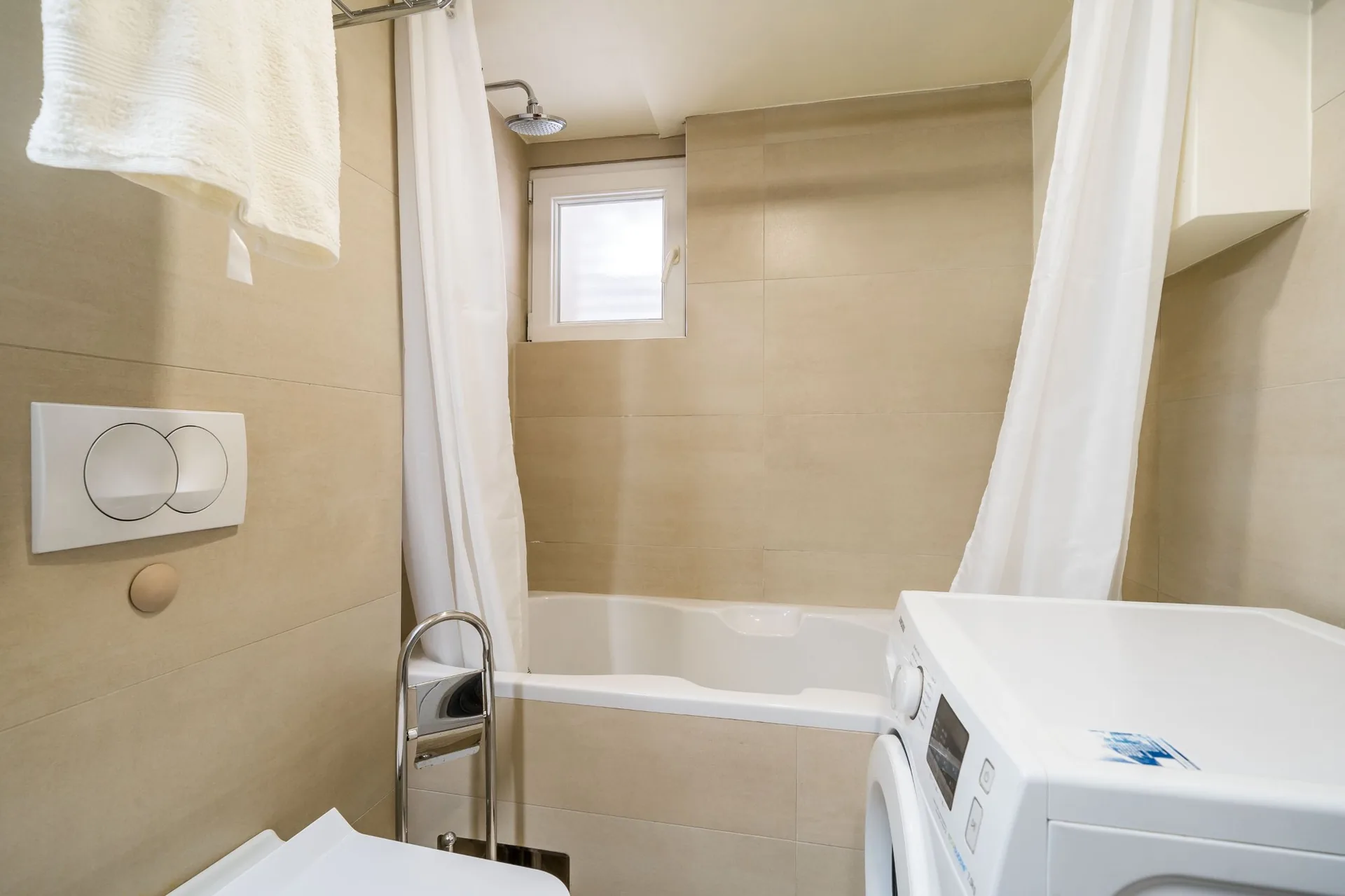 luciana residence bathroom bathtub rain shower