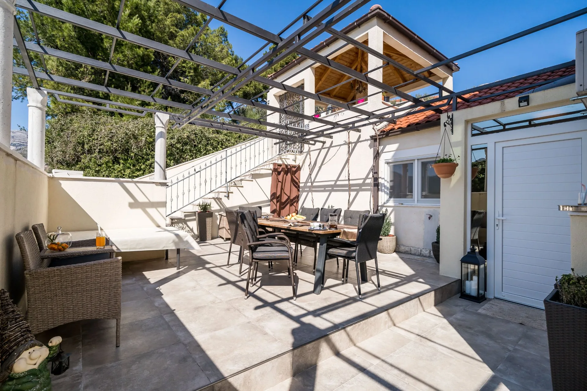 luciana residence outdoor dining terrace
