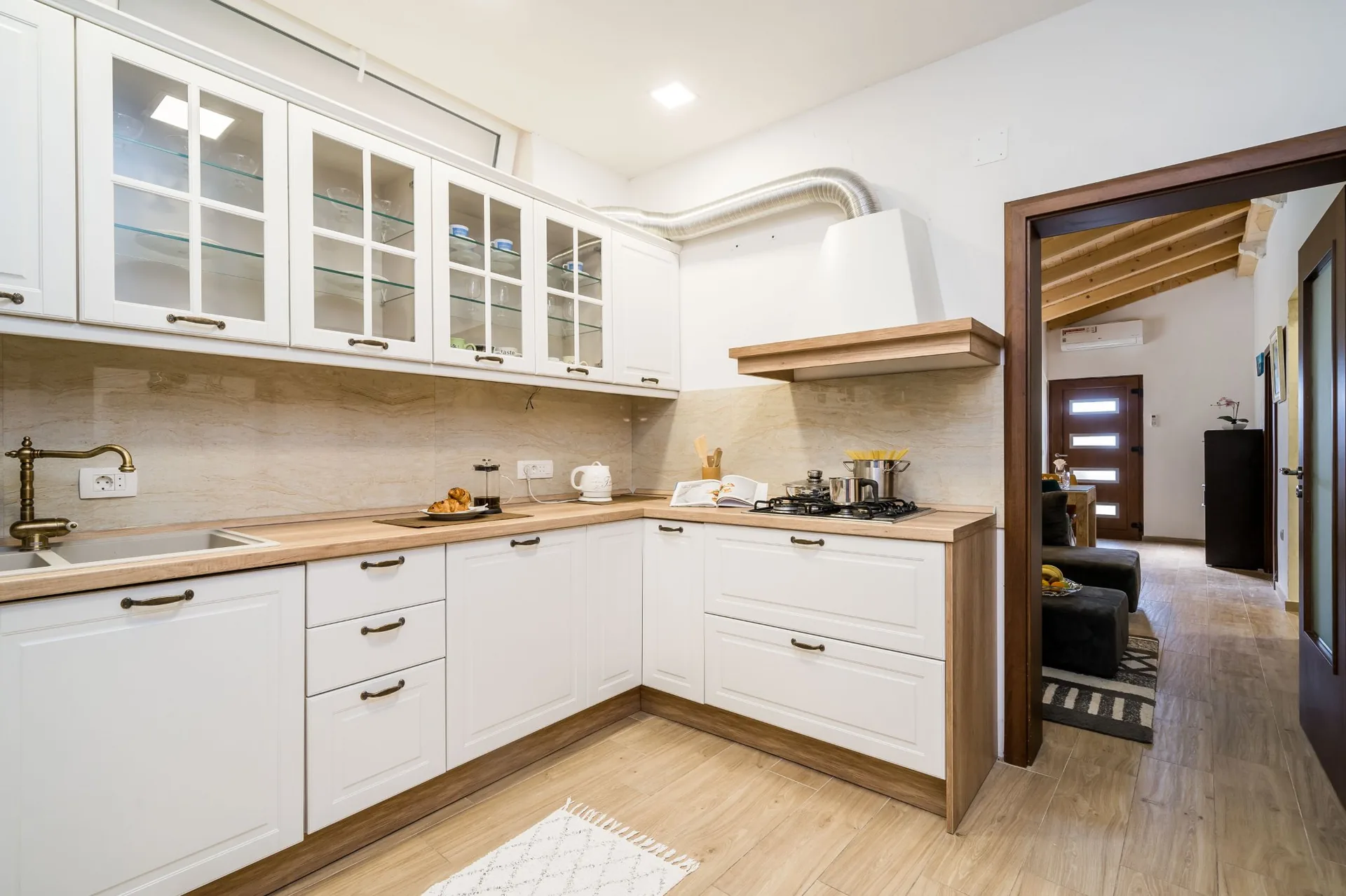 luciana residence second kitchen overview