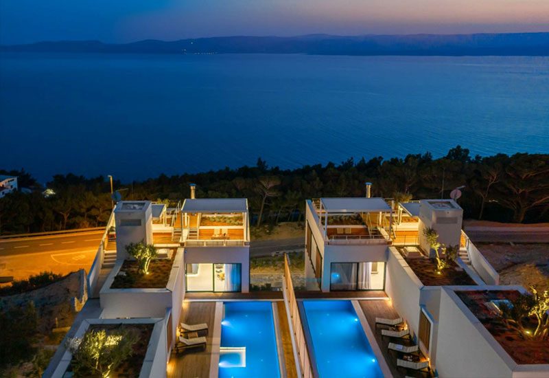 Luxusvilla kroatien luftige Nacht Pool beleuchtet